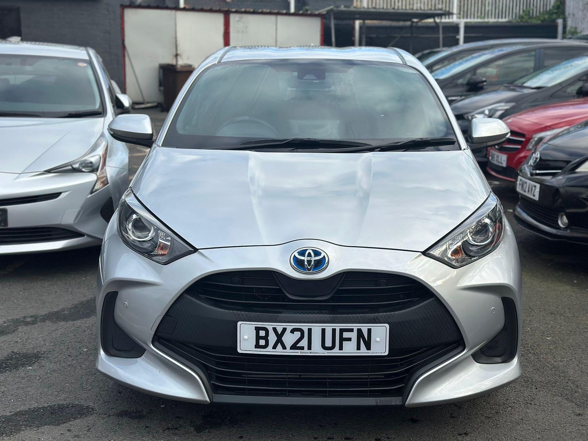 Toyota Yaris - 1.5 VVT-h Design E-CVT Euro 6 (s/s) 5dr - Hatchback (2020 -) Image